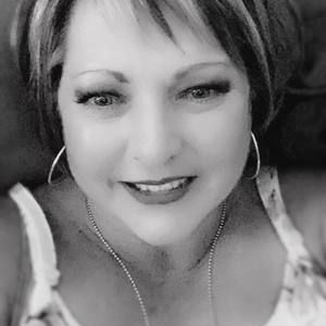 Meet your Posher, Ellen